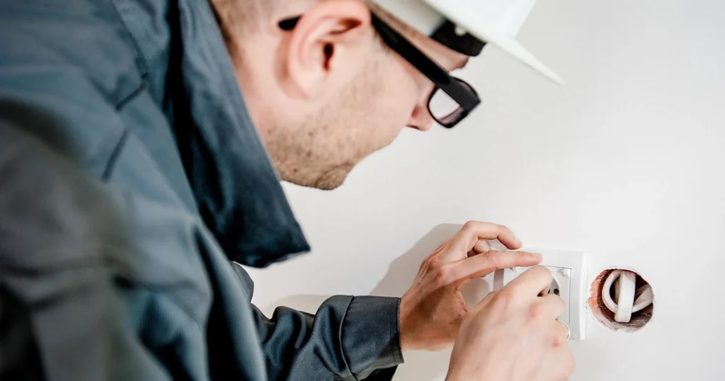 Lavoratori dipendenti e autonomi: quanto versano di Irpef? 21